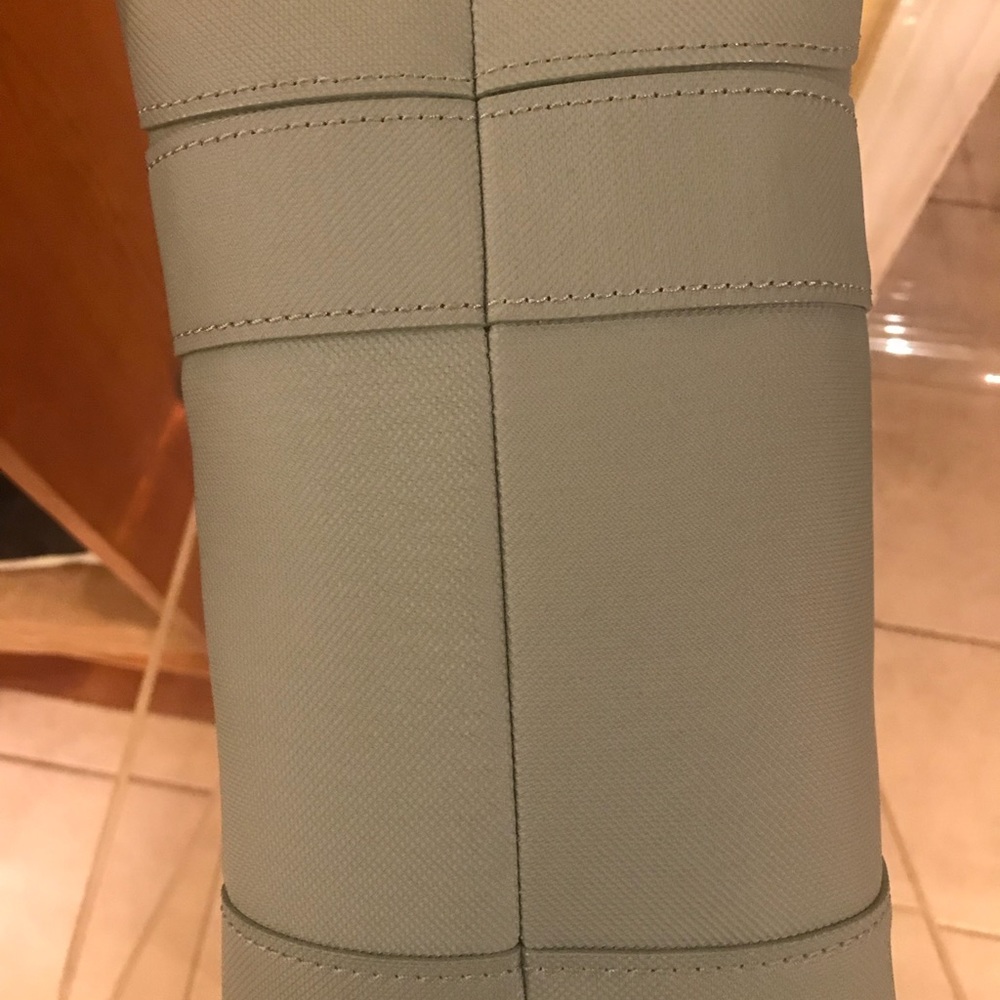 Handbag - Picture 3 of 4